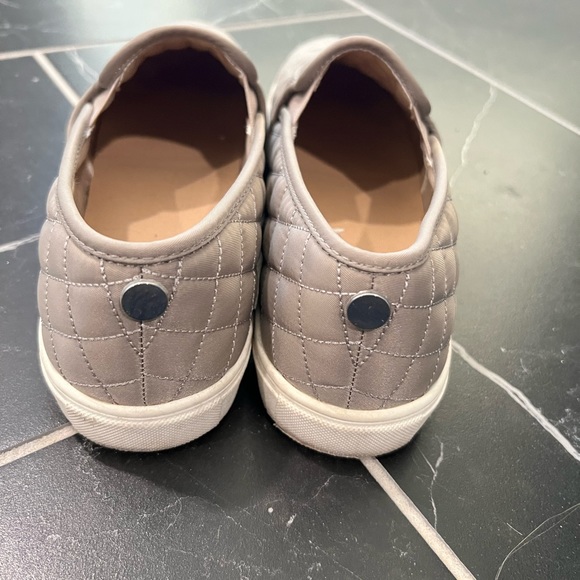 Mossimo size 9 slides - Picture 3 of 6